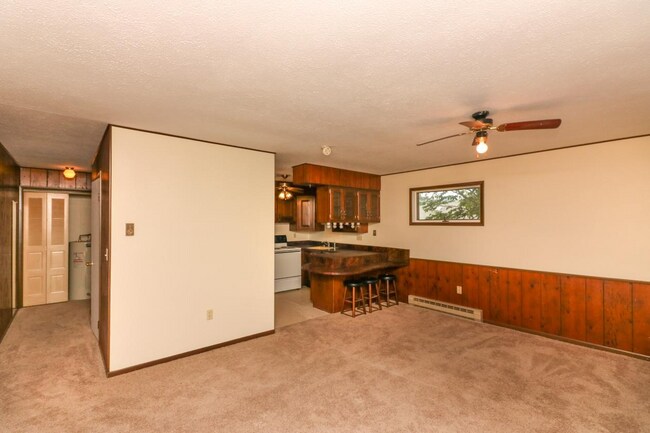 Primary Photo - 128 Spring St