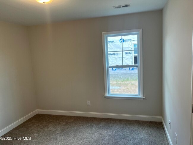 Building Photo - 2205 Rhinestone Dr