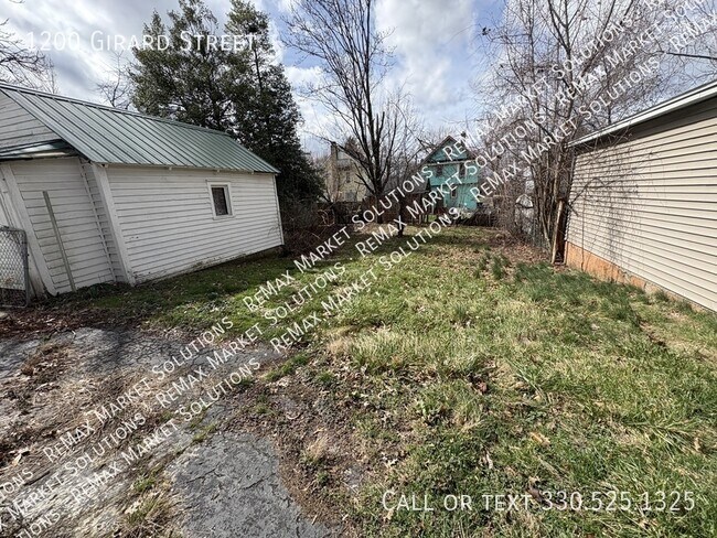Building Photo - 1200 Girard St