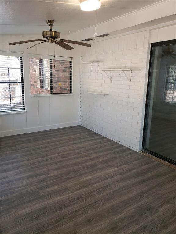 Building Photo - 4106 Watkins Ave