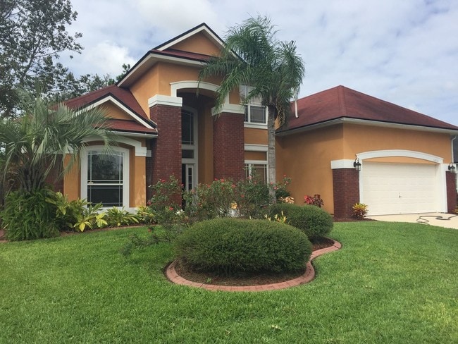 Primary Photo - 12062 London Lake Dr W