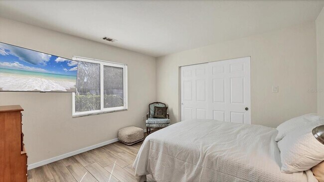 Building Photo - 2304 Ringling Blvd