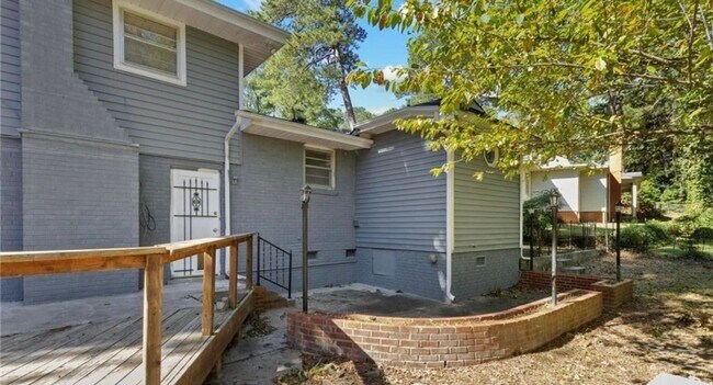 Building Photo - 1820 McGougan Rd