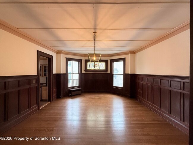 Building Photo - 629 Clay Ave