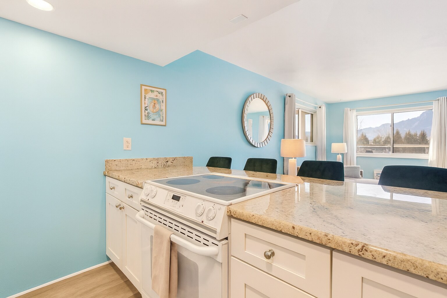 Building Photo - 645 Manhattan Plz