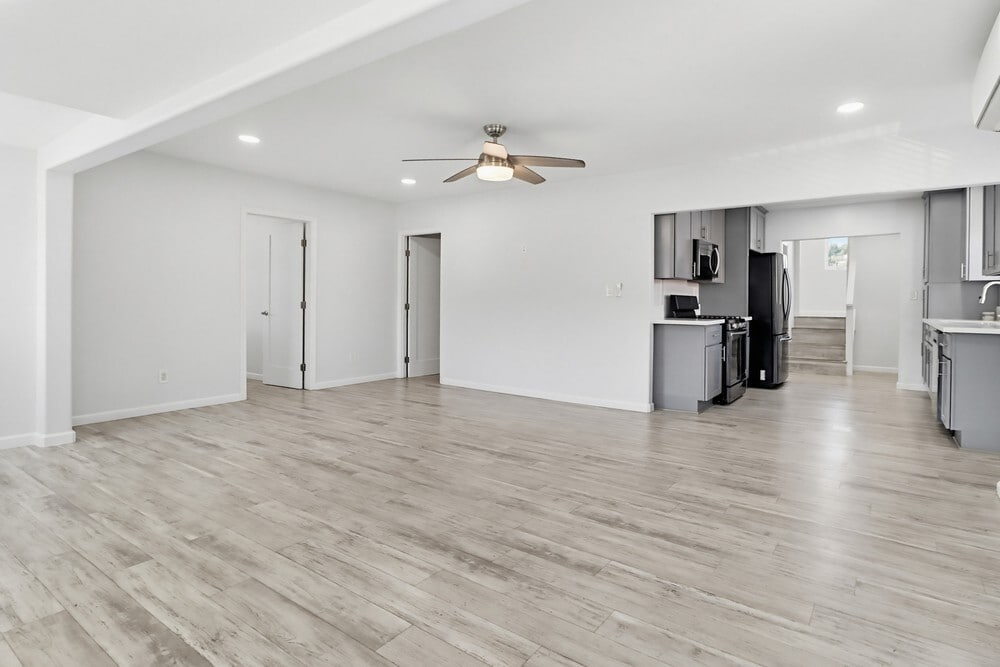 Living room - 9234 -9236 Winter Gardens Blvd