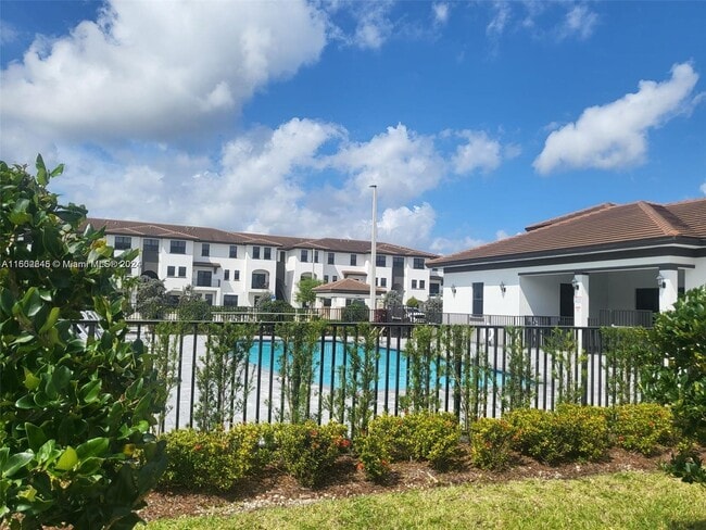 Building Photo - 15650 SW 136th St