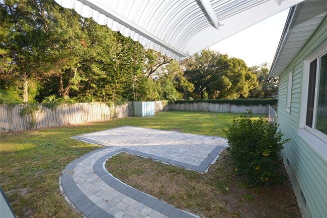 Building Photo - 3006 Vine St