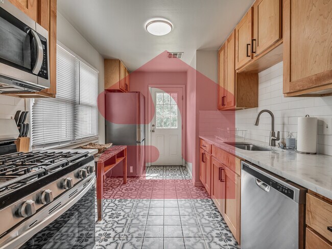 Building Photo - 2926 NW 72nd St