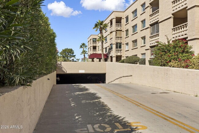 Building Photo - 7950 E Camelback Rd