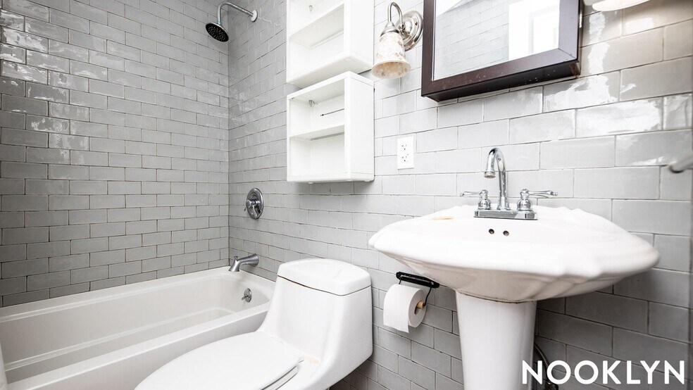 Building Photo - 68 Halsey St