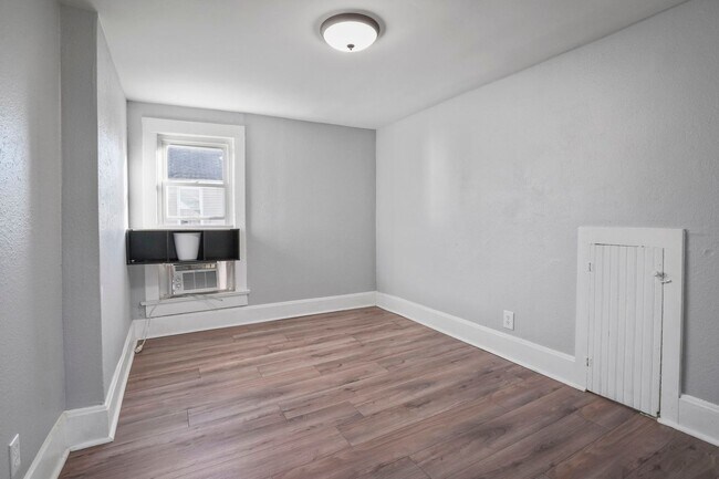 Building Photo - AVAILABLE IN DECEMBER