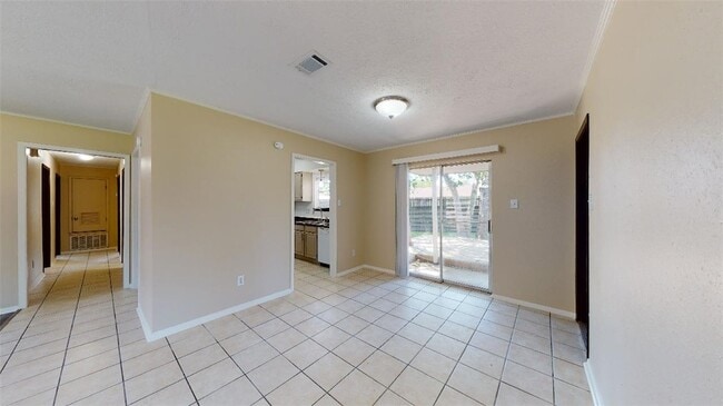 Building Photo - 4130 Willow Oak St