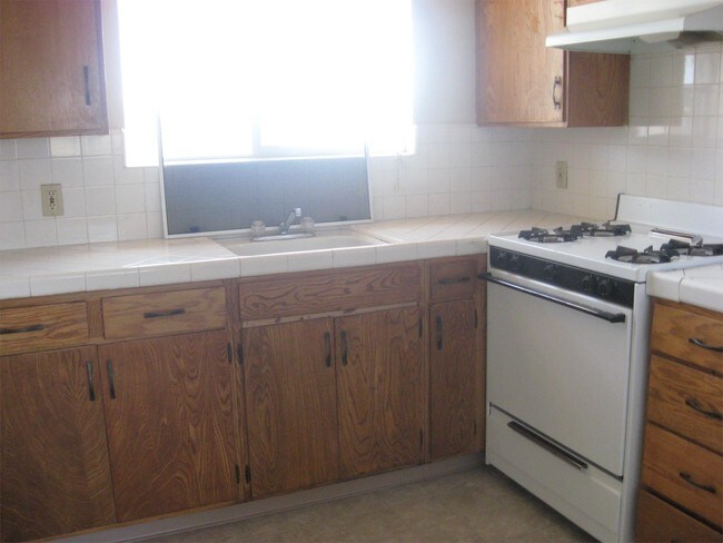 Building Photo - 1010 N Sanborn Rd