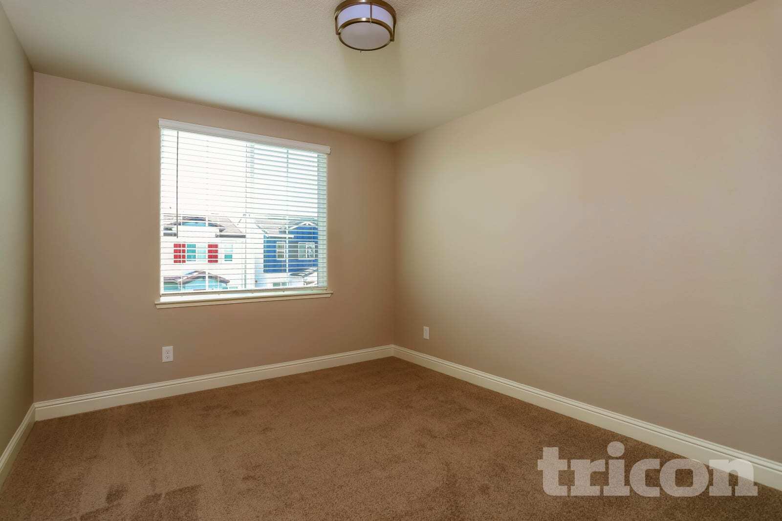 Building Photo - 2055 Comstock Ln