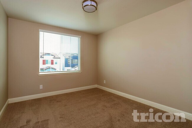 Building Photo - 2111 Comstock Ln