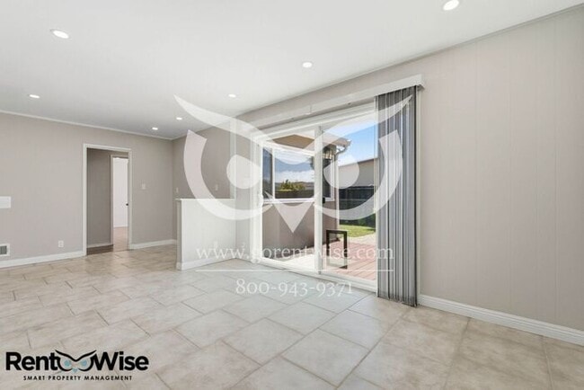 Building Photo - 1109 Ridgewood Dr