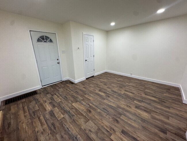 Building Photo - 3702 S Boots St