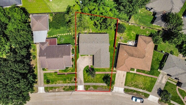 Building Photo - 4710 Lotus St
