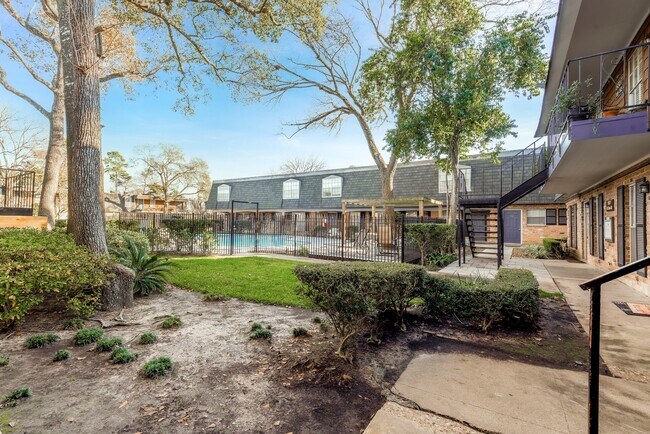 Building Photo - 9029 Gaylord Dr