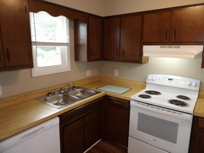 Building Photo - 218 Centennial Dr