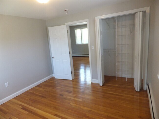 Building Photo - 115 Chubbuck St