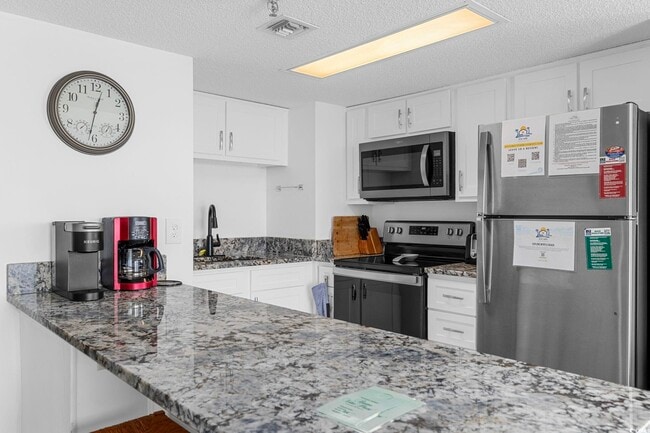 Building Photo - 4000 N Ocean Blvd