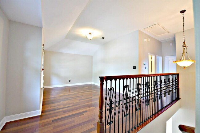 Building Photo - 679 Rusk Rd