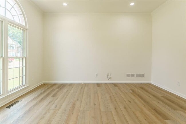 Building Photo - 3272 Pomarine Ln NW