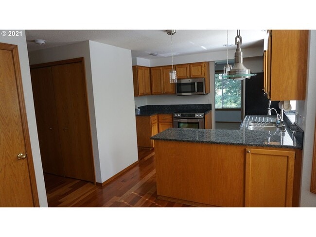 Building Photo - Charming 3-Bedroom Home with Covered Patio...
