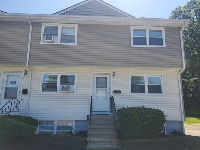Building Photo - 174 Pine St