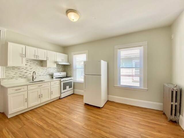 Primary Photo - 84 Day St