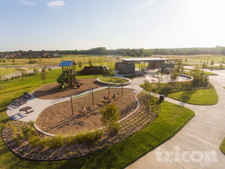 Building Photo - 2540 Finch Holw Dr