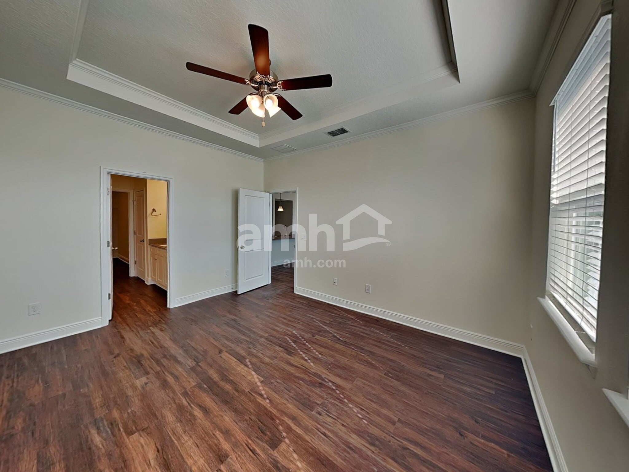 Building Photo - 1289 Sky Lks Dr