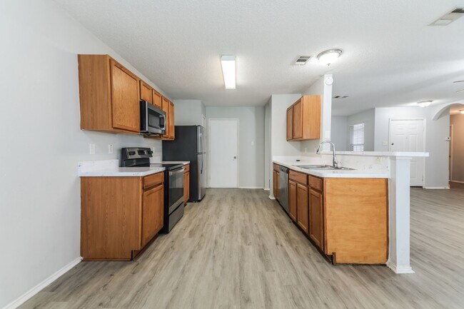 Building Photo - 3 BR/2BA | Newly Renovated Single Family Home | 1-Car Covered Parking | Gated backyard!