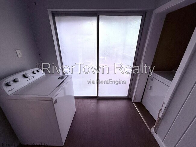 Building Photo - 3633 Carnes Ave