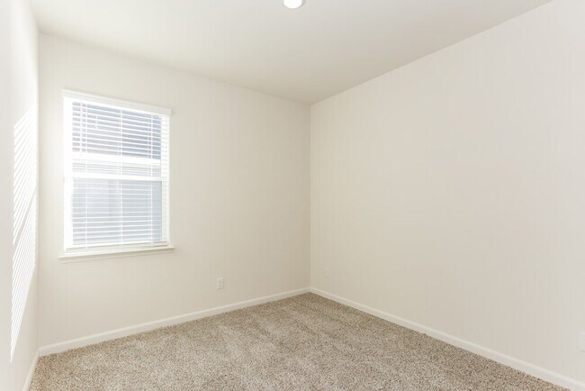 Building Photo - 9640 Dan Meyer Dr