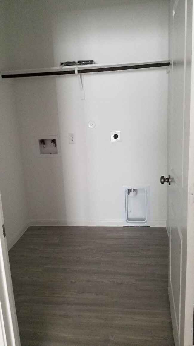 Building Photo - 2700 San Martin Ln