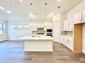 Building Photo - 528 Tubman Dr