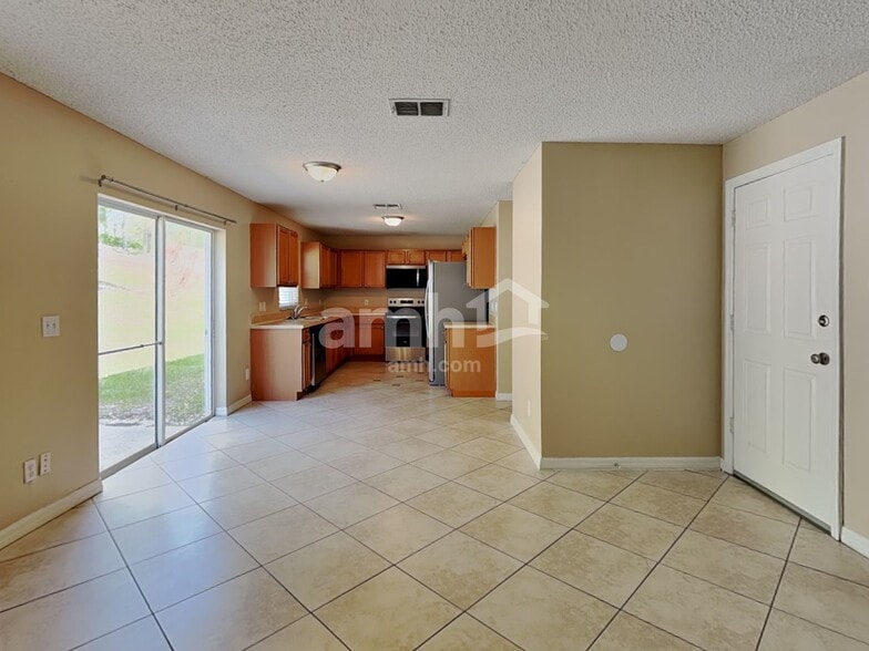 Building Photo - 1888 Vale Dr