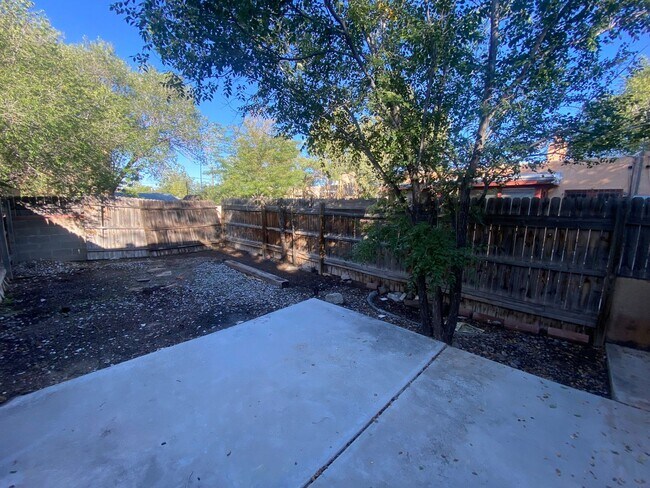 Building Photo - Lead Ave SE-2112-2114