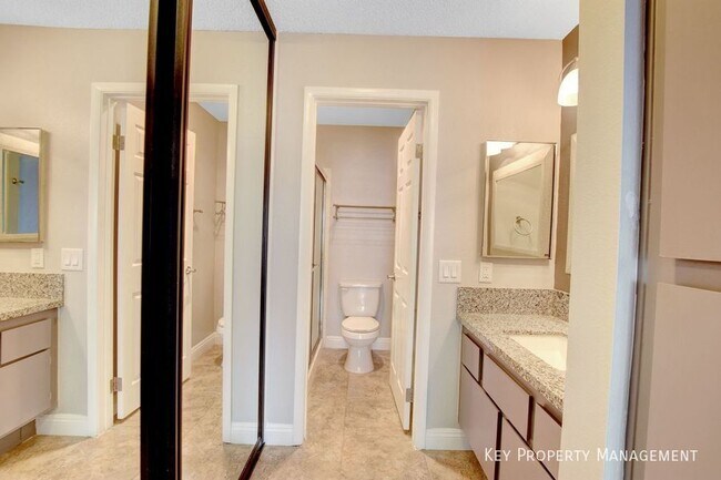 Building Photo - 4700 Nara Vista Way