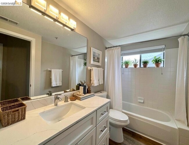 Building Photo - 20647 Maria Ct