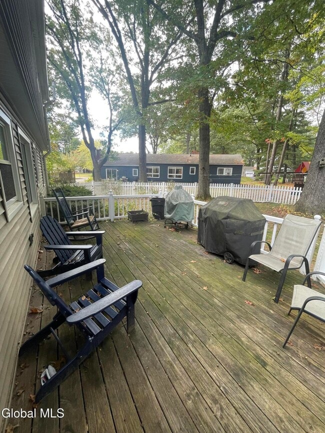 Building Photo - 13 Burning Bush Blvd