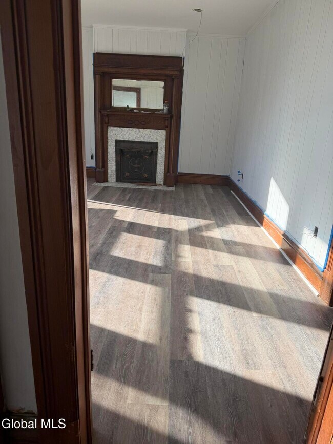 Building Photo - 850 Peoples Ave