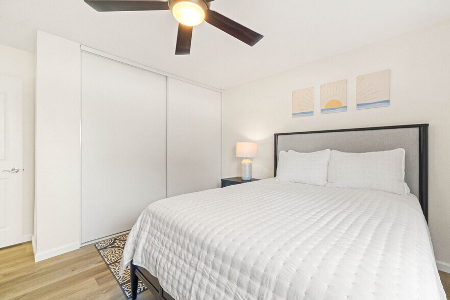 Building Photo - 3030 Suncrest Dr