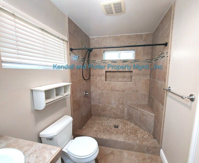 Building Photo - Delightful 3bed/2.5bath home in Rio Del Mar