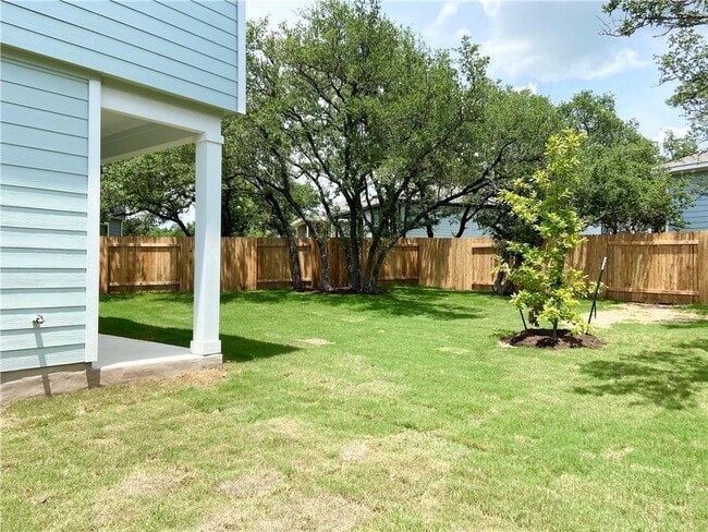 Building Photo - 2216 Limestone Lake Dr