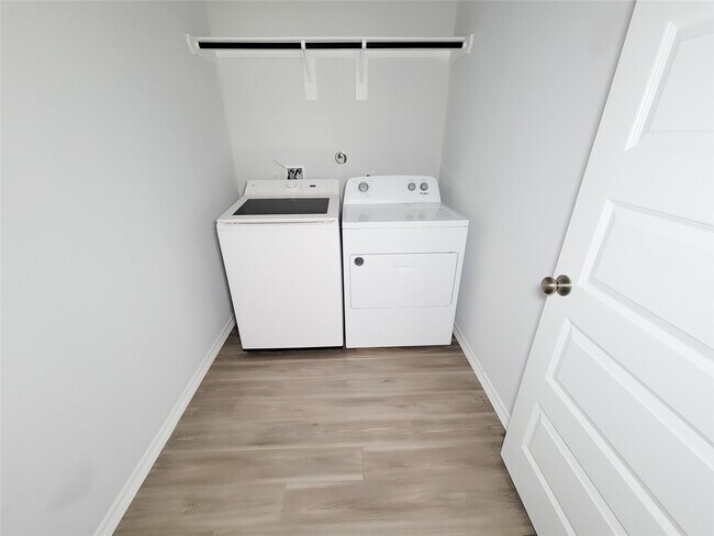 Building Photo - 23330 Kinsfolk Dr