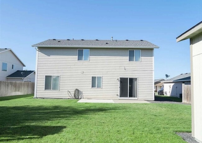 Building Photo - Spacious 4-Bedroom Home with Large Gated Yard Near Cheney & Spokane!